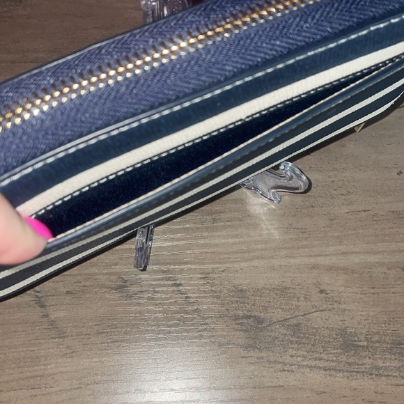 Kate Spade Sun kissed striped zip around continental wallet - Picture 6 of 12